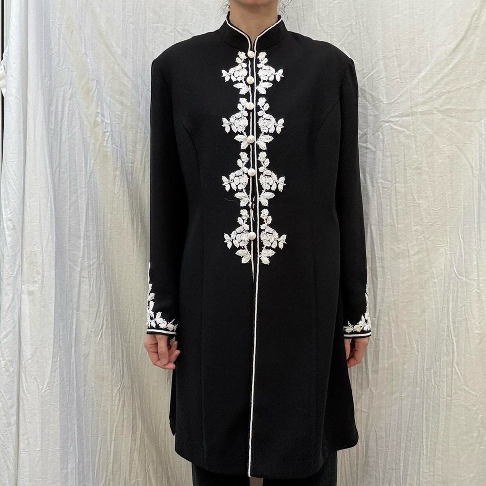 Black and White Embroidery Cheongsam Style Trench Coat‎ Vintage 90s